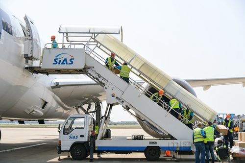 机场货运协同联检单位为物资运输提供安全高效保障(本文图片由上海